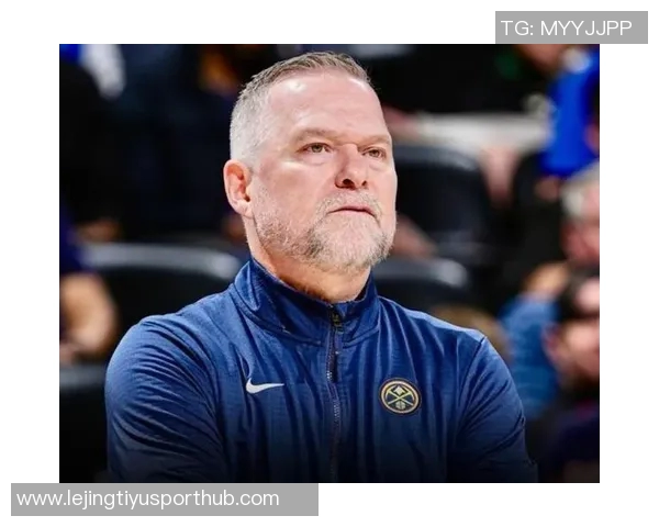 掘金教练带队残暴击败记者队114-16赛场对抗引发热议