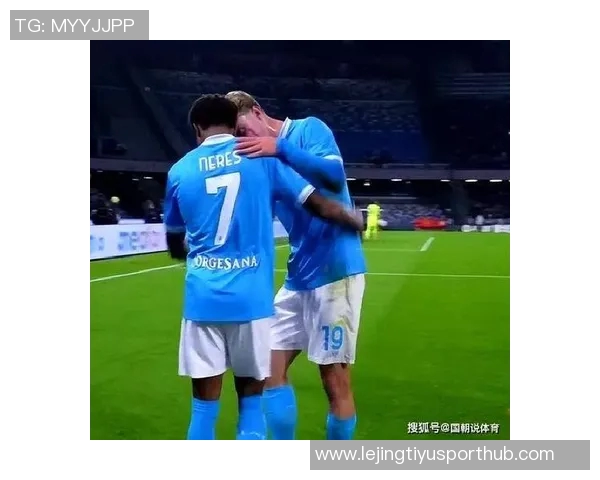 国米与那不勒斯关注20岁右后卫帕莱斯特拉引发转会热潮