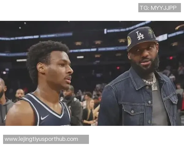 夸梅谈詹姆斯角色转变认为他能轻松适应第二或第三身份